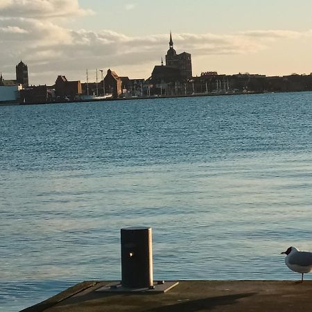Ferienwohnung Meerblick Og Altefähr 外观 照片
